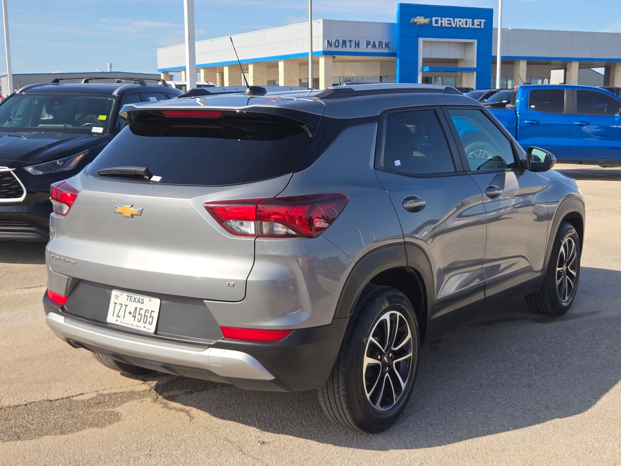 Used 2024 Chevrolet TrailBlazer LT FWD image 3