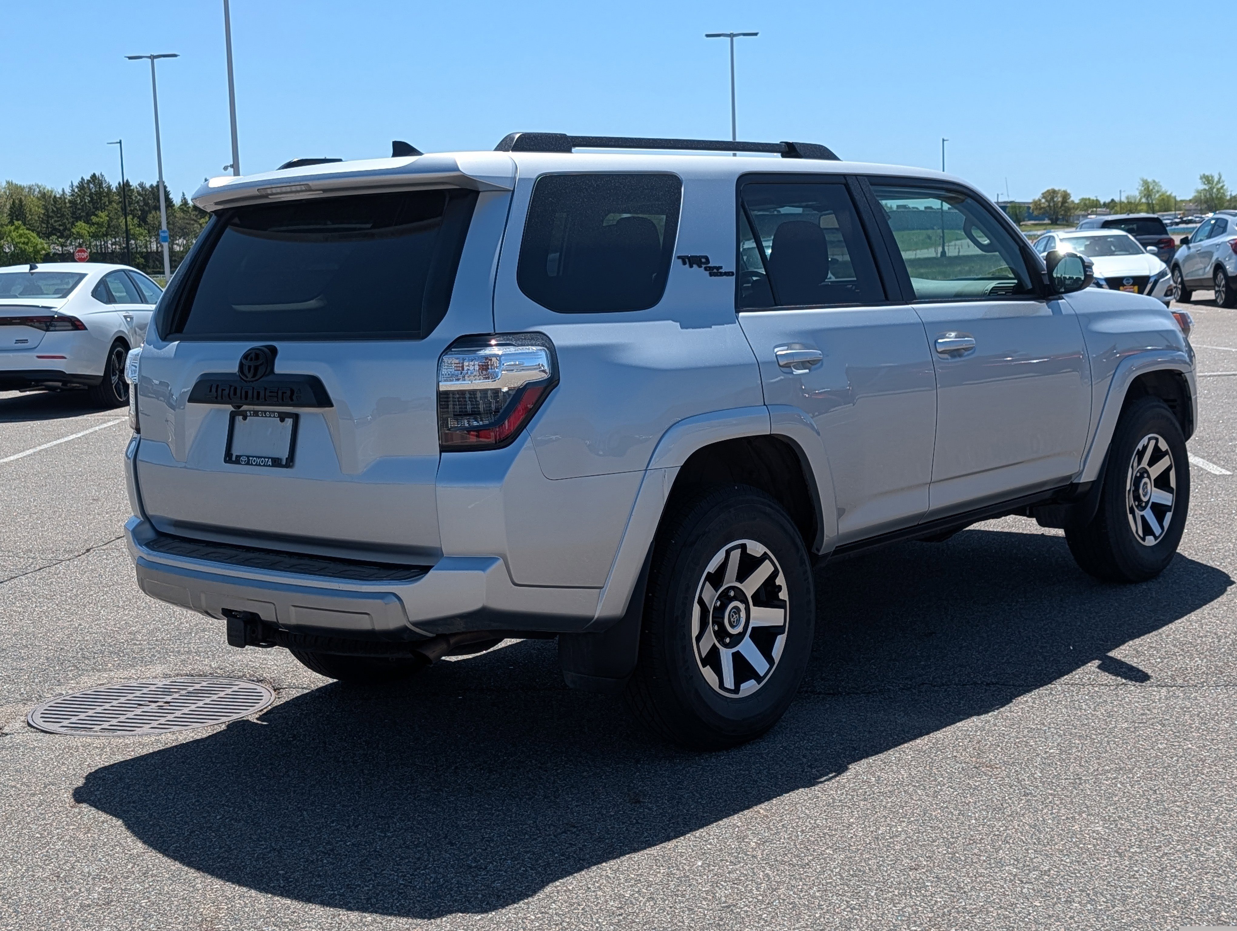 Used 2023 Toyota 4Runner TRD Off-Road Premium w/ Off Road Premium Plus Package AWD/4WD image 4