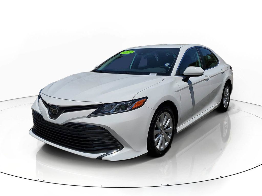 Used 2020 Toyota Camry LE FWD image 3