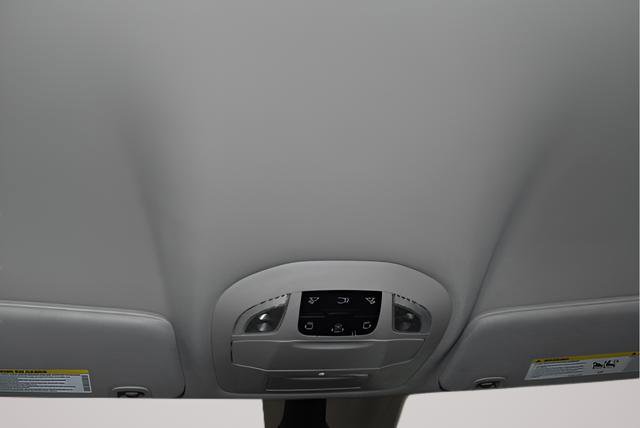 Used 2024 Chrysler Pacifica Touring-L FWD image 19