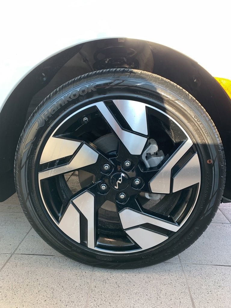 Used 2025 Kia Soul GT-Line image 25