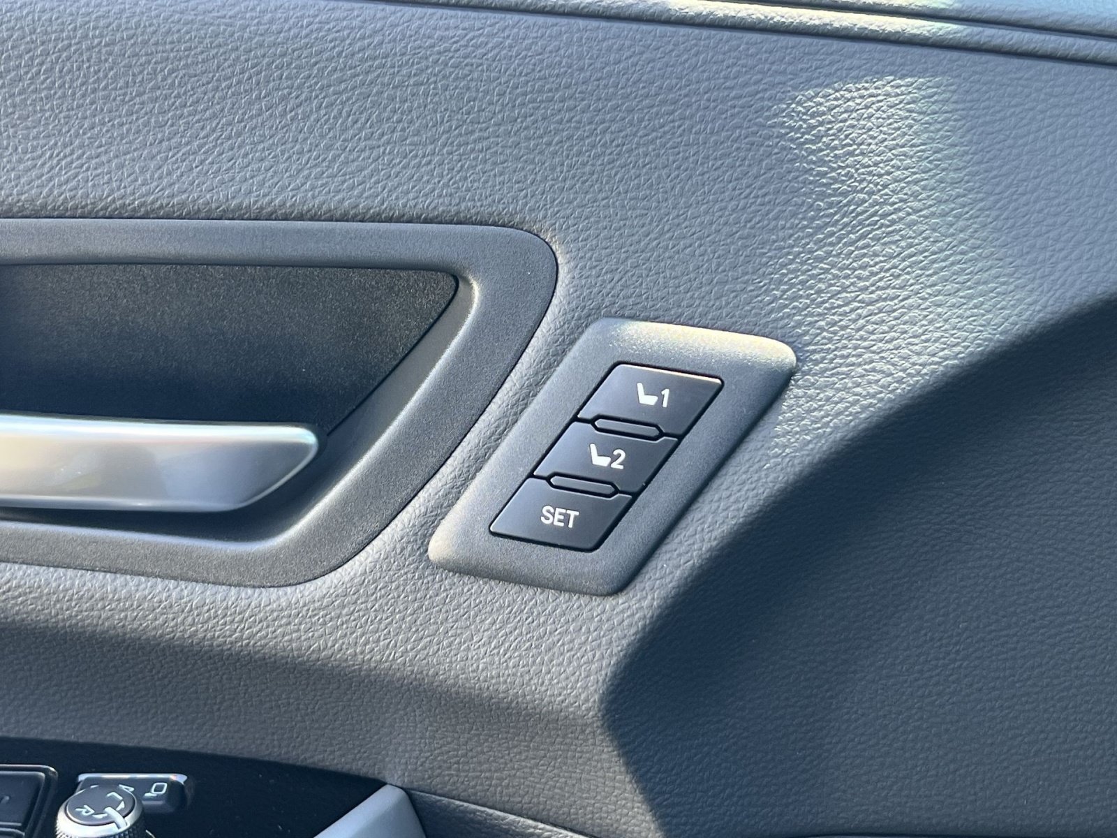 New 2026 Toyota Sienna Limited FWD image 24