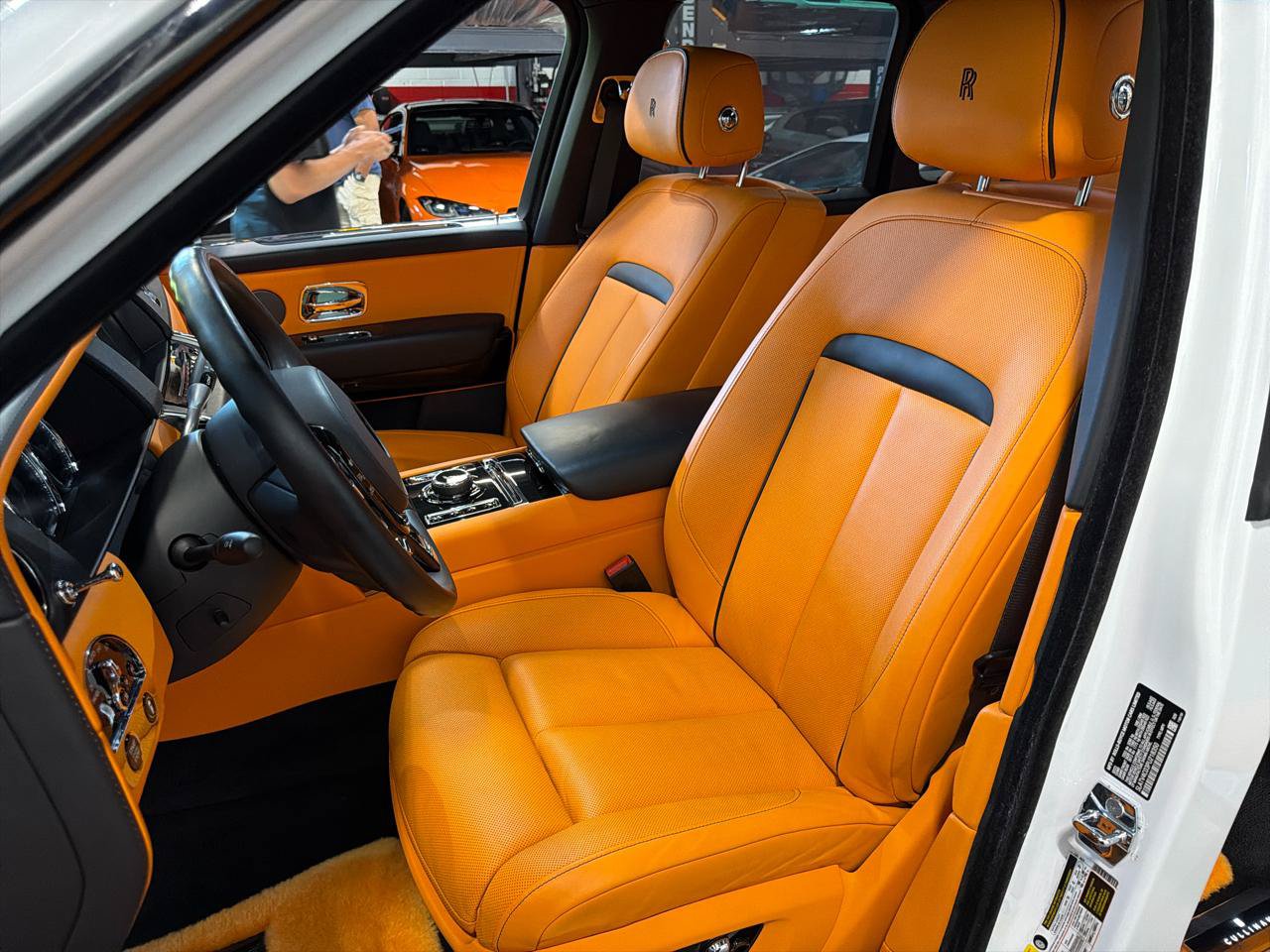 Used 2023 Rolls-Royce Cullinan AWD/4WD image 14