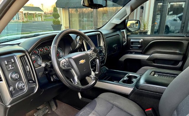 Used 2018 Chevrolet Silverado 1500 LT w/ All Star Edition image 17