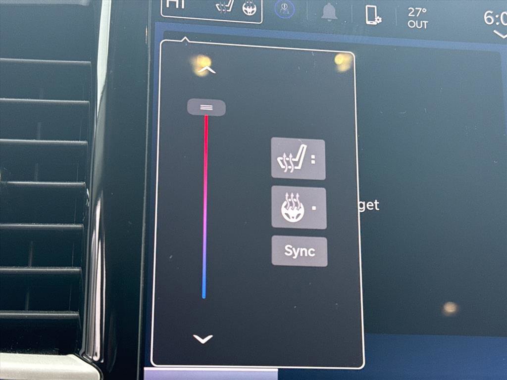 Used 2024 Chrysler Pacifica Touring-L image 14