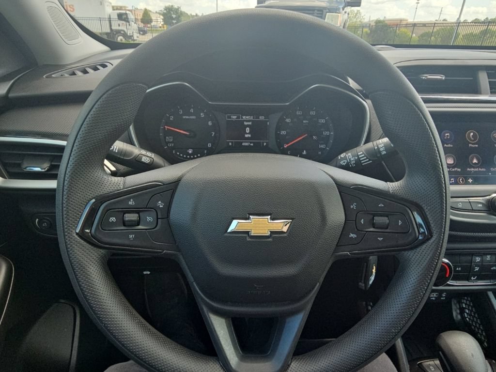 Used 2023 Chevrolet TrailBlazer LS FWD image 28