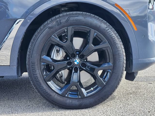 Used 2025 BMW X7 xDrive40i AWD/4WD image 11