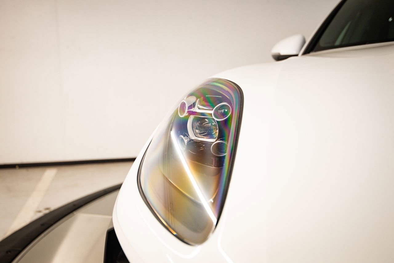 Certified 2021 Porsche Macan AWD/4WD image 13