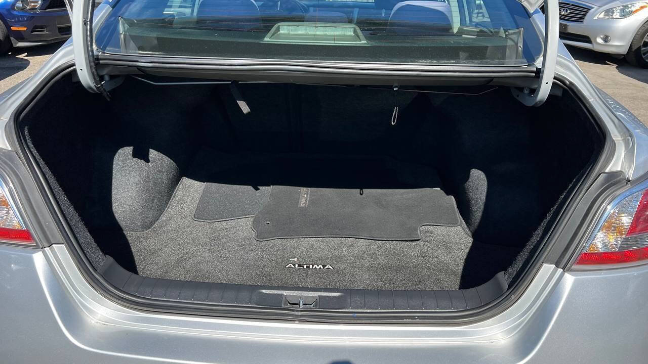 Used 2014 Nissan Altima 3.5 S FWD image 28