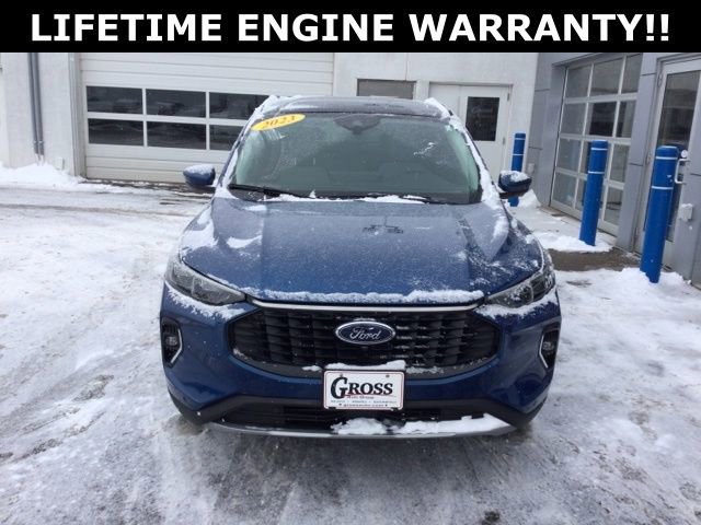 Used 2023 Ford Escape Platinum w/ Class II Trailer Tow Package image 3