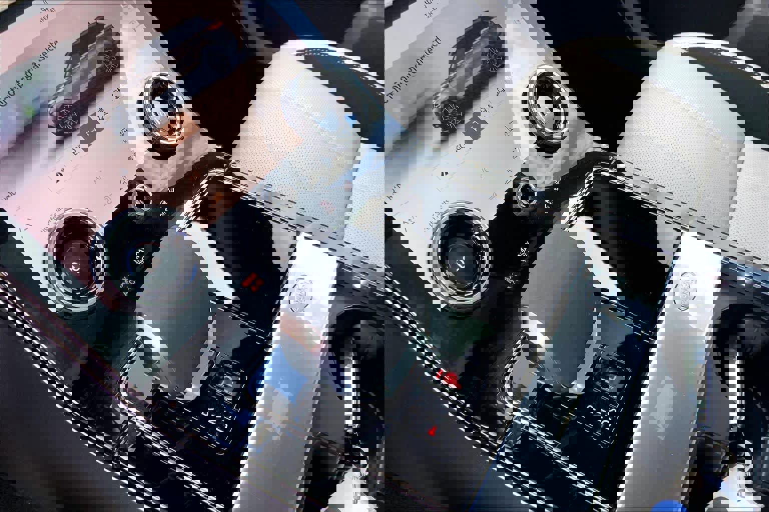 Used 2023 Land Rover Range Rover Velar R-Dynamic S image 16