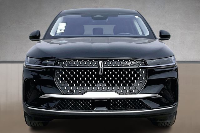 Used 2025 Lincoln Nautilus Premier AWD/4WD image 3