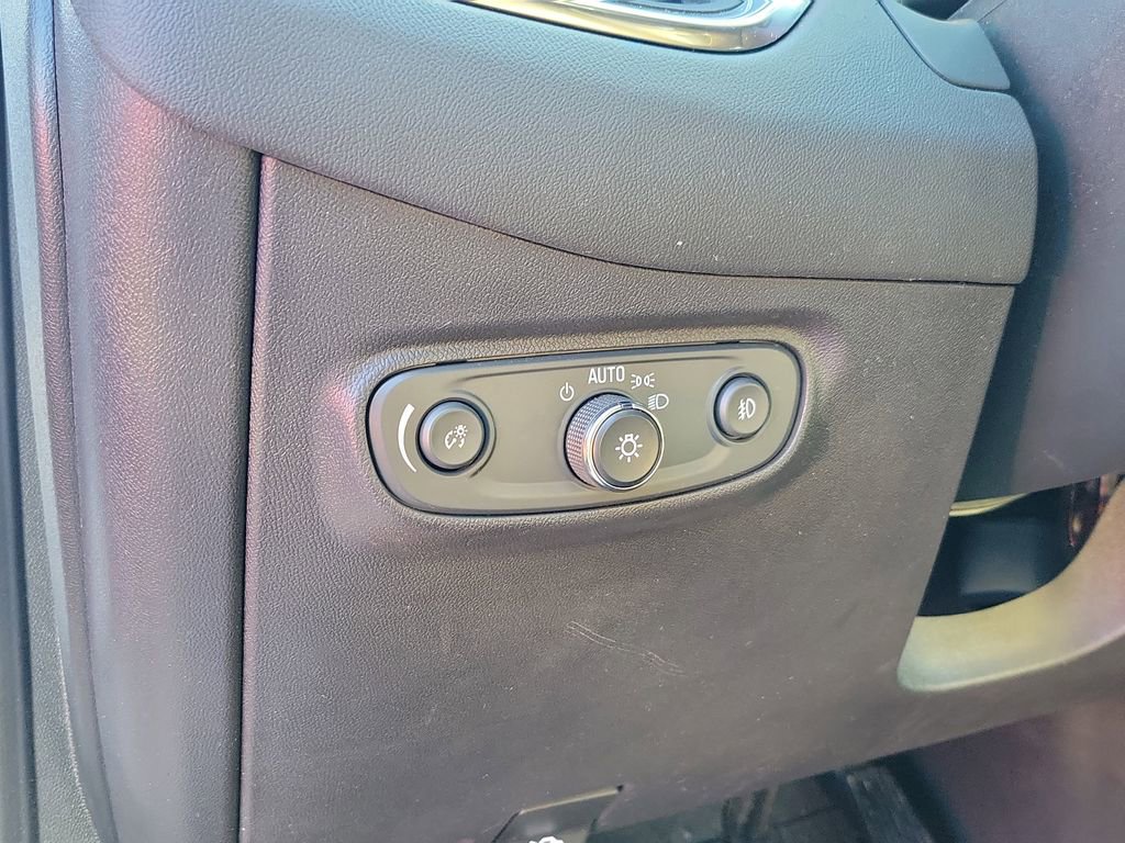 Used 2022 Chevrolet Equinox Premier w/ LPO, Floor Liner Package image 19