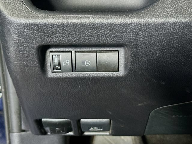 Certified 2025 Toyota RAV4 XLE FWD image 11