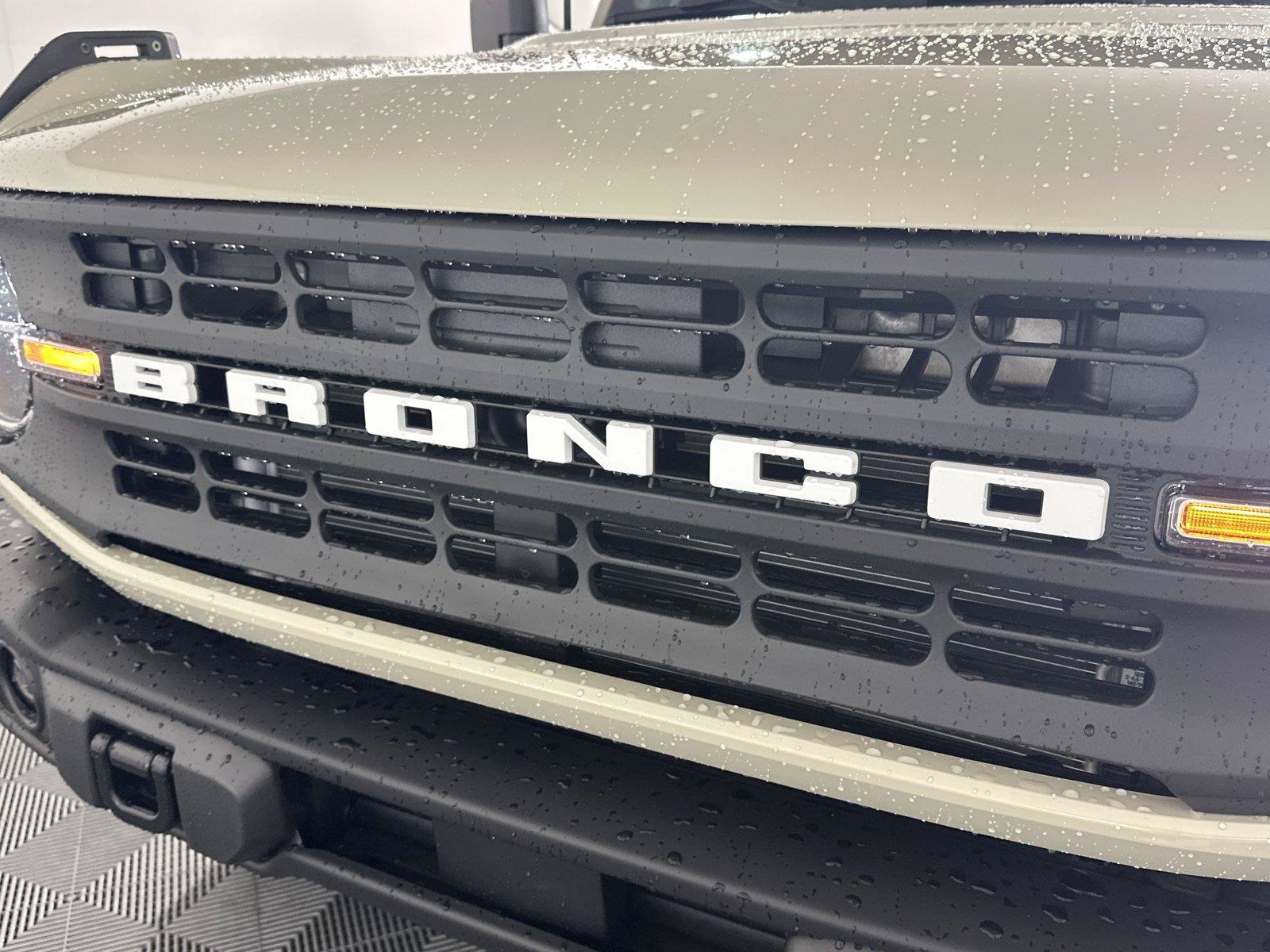 New 2026 Ford Bronco Big Bend w/ Black Diamond Package AWD/4WD image 14