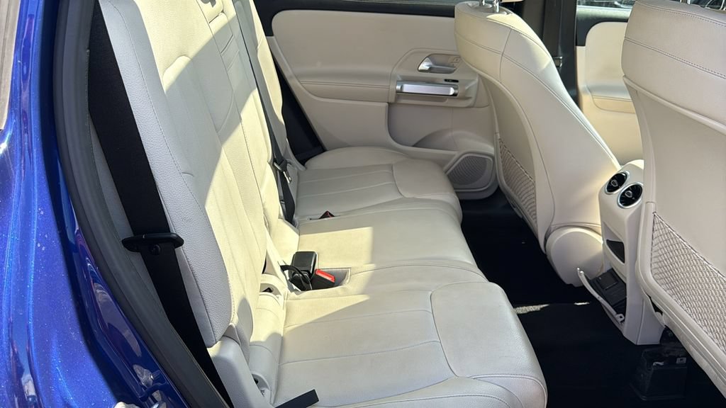 Certified 2021 Mercedes-Benz GLB 250 4MATIC w/ Premium Package image 15