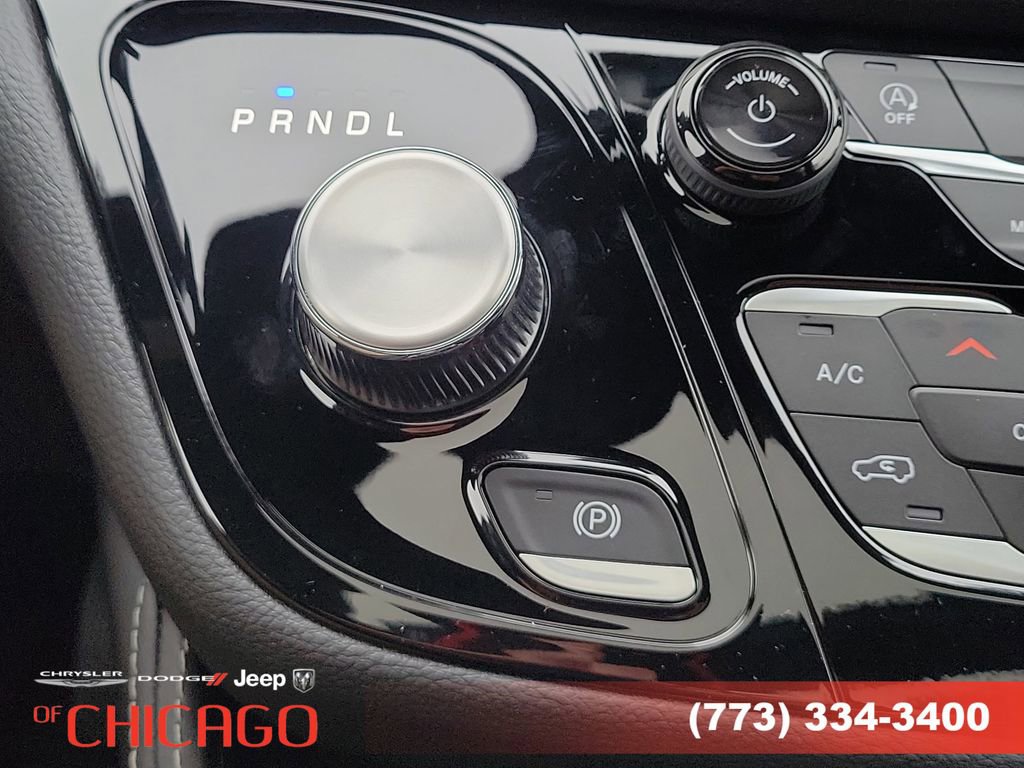 New 2026 Chrysler Pacifica Limited image 28