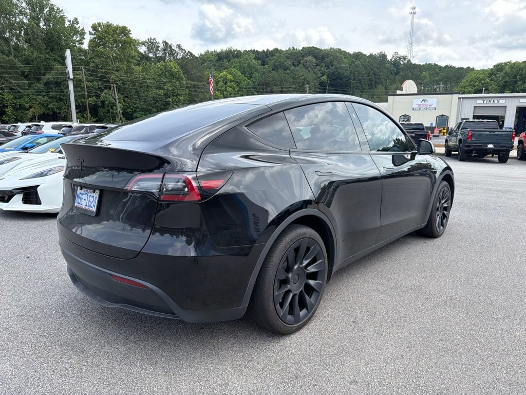Used 2024 Tesla Model Y Long Range RWD image 8