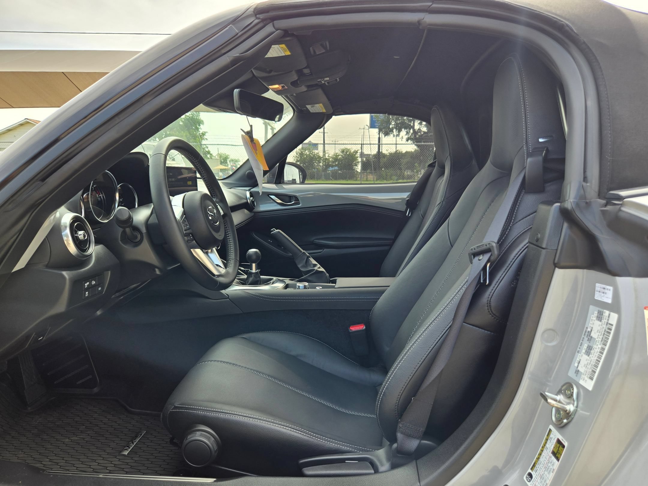 Used 2025 MAZDA MX-5 Miata Grand Touring w/ Weather Package RWD image 9