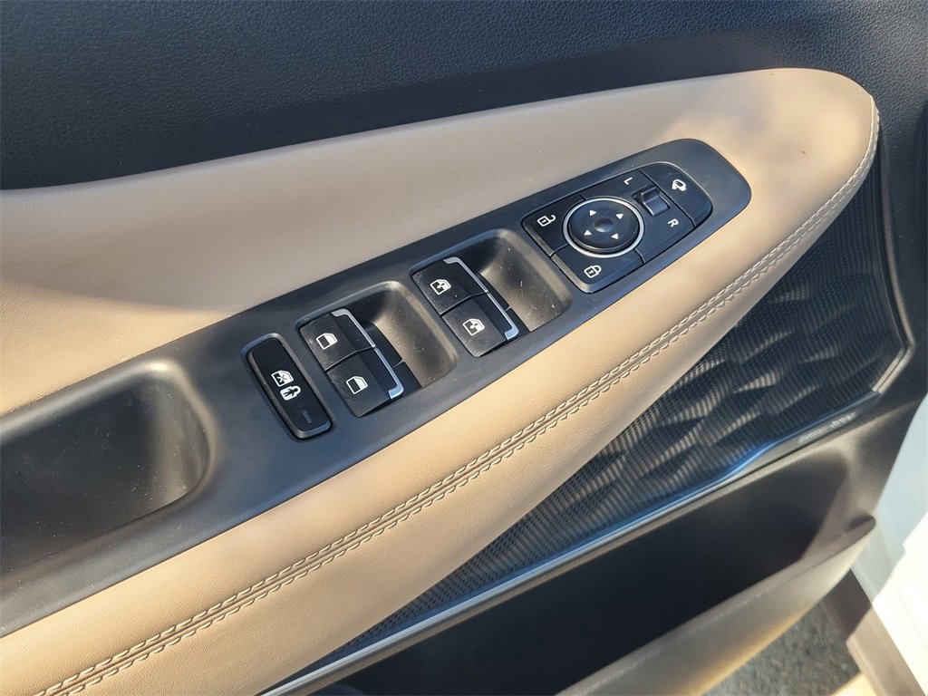 Used 2022 Hyundai Santa Fe Limited w/ Cargo Package image 16