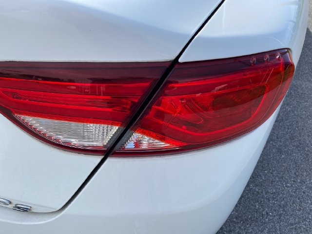 Used 2015 Chrysler 200 S w/ Comfort Group FWD image 8