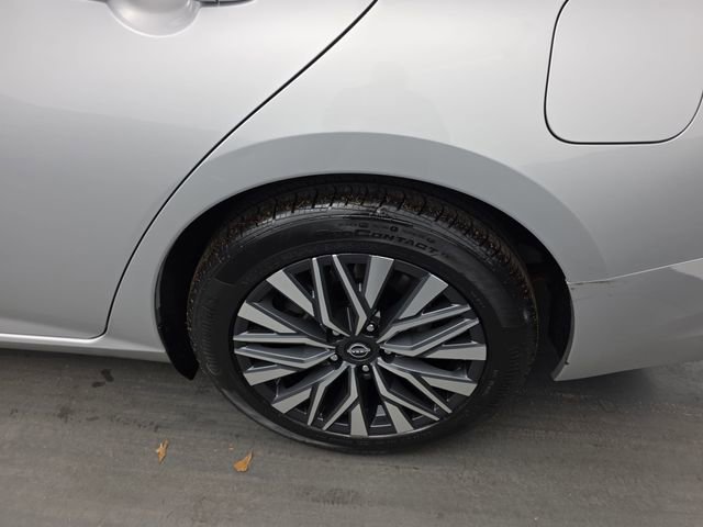 Used 2024 Nissan Altima 2.5 SV image 16