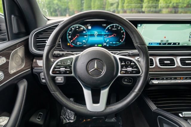 Used 2021 Mercedes-Benz GLS 450 4MATIC image 31