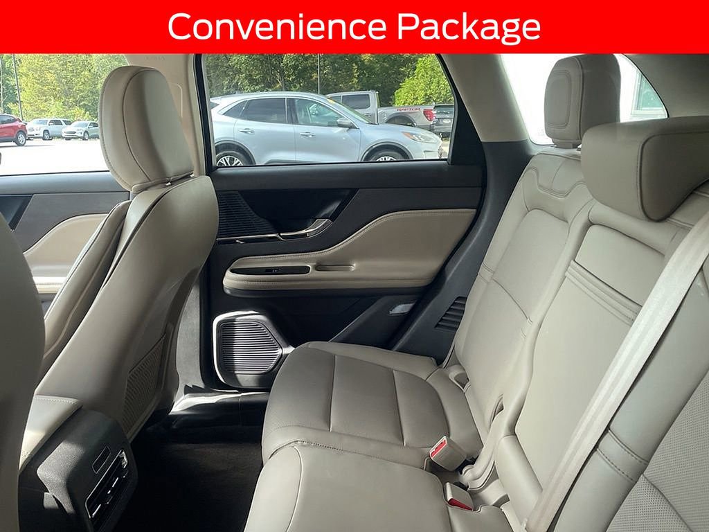 Used 2022 Lincoln Corsair AWD w/ Equipment Group 101A image 9