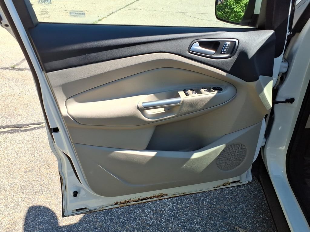 Used 2015 Ford Escape SE AWD/4WD image 16