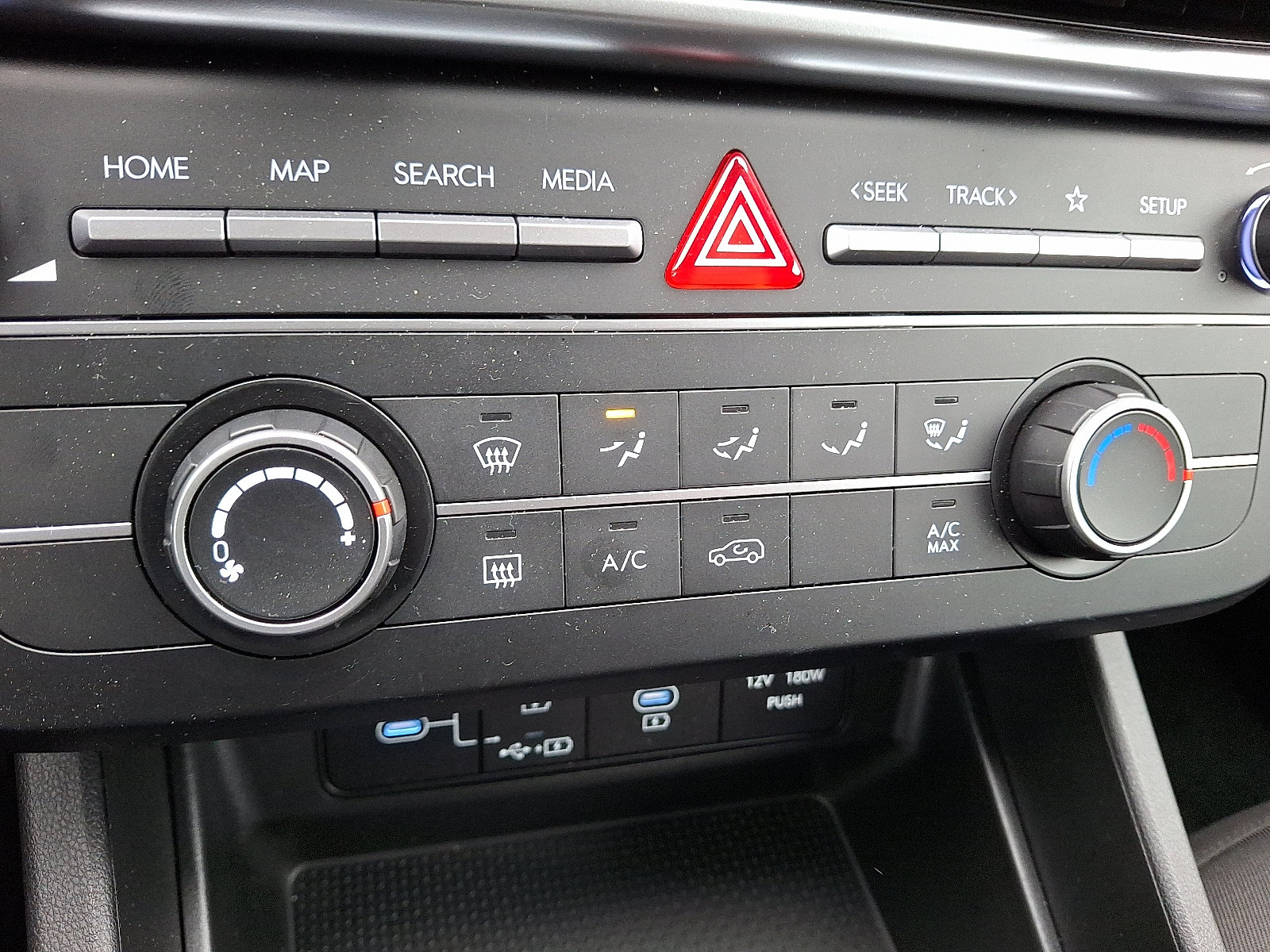 Used 2025 Hyundai Tucson SE AWD/4WD image 15