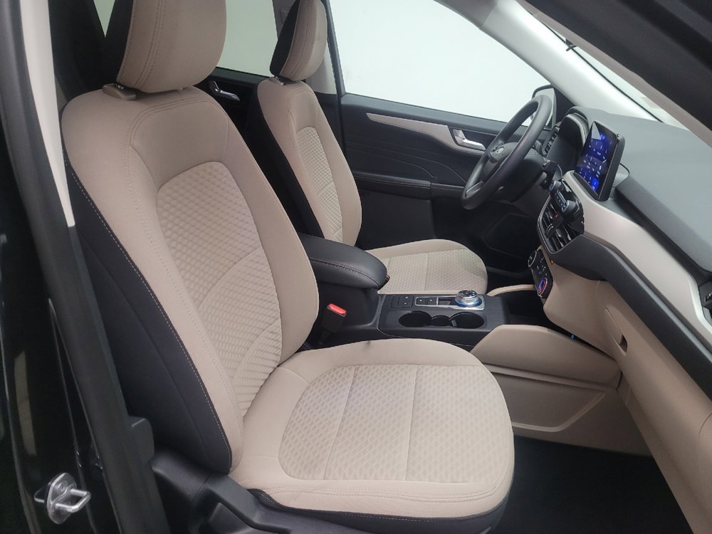 Used 2021 Ford Escape SE image 21