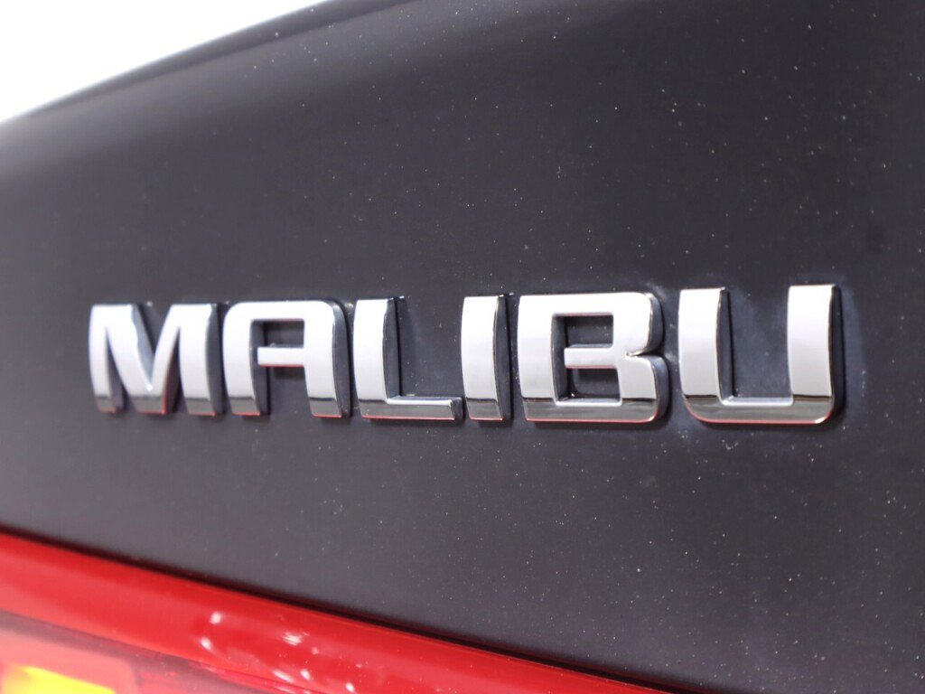 Used 2021 Chevrolet Malibu LT FWD image 33