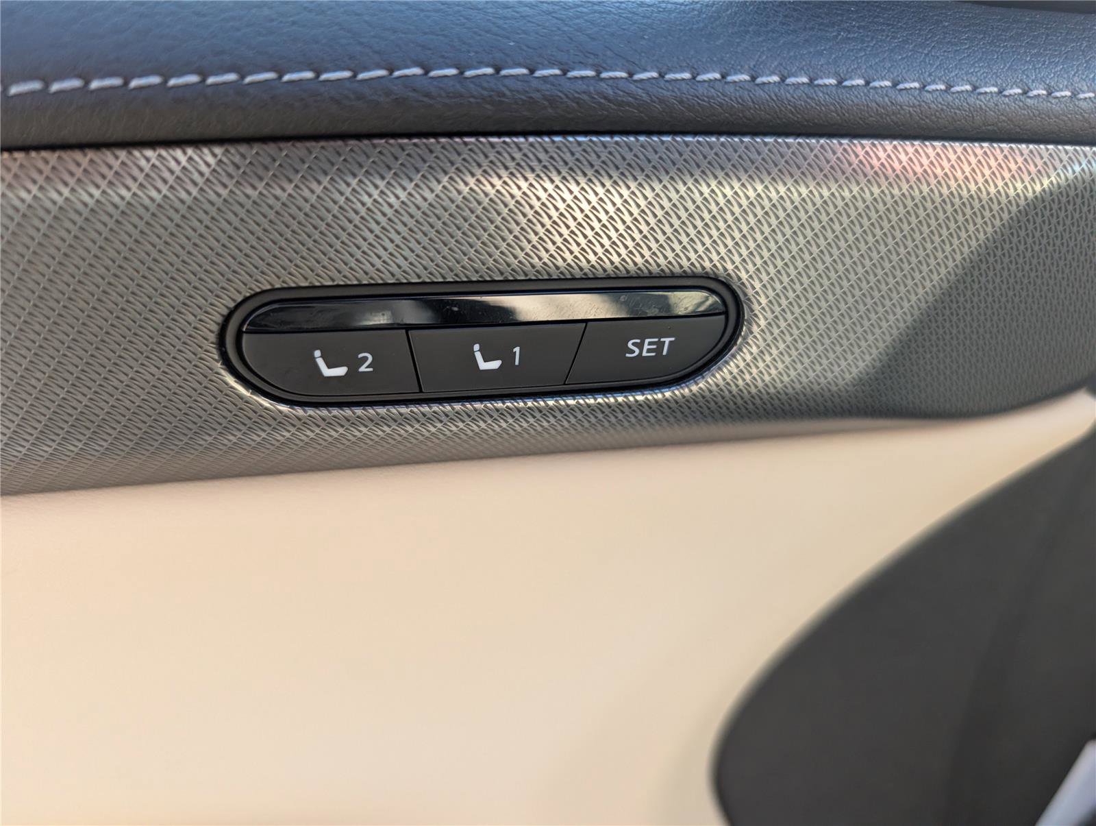 Used 2023 INFINITI QX60 Luxe w/ Cargo Package image 23