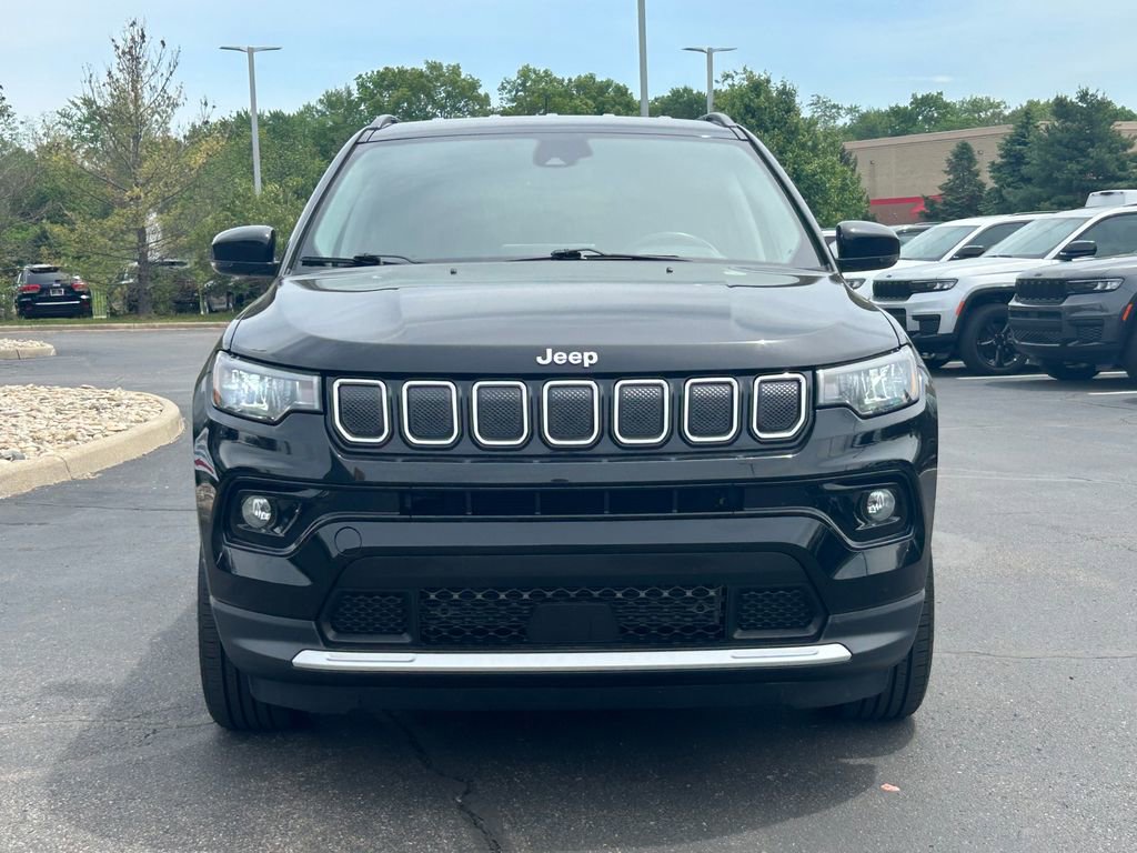 Certified 2022 Jeep Compass Limited AWD/4WD image 2