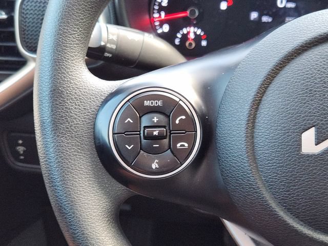 Used 2022 Kia Soul LX FWD image 28