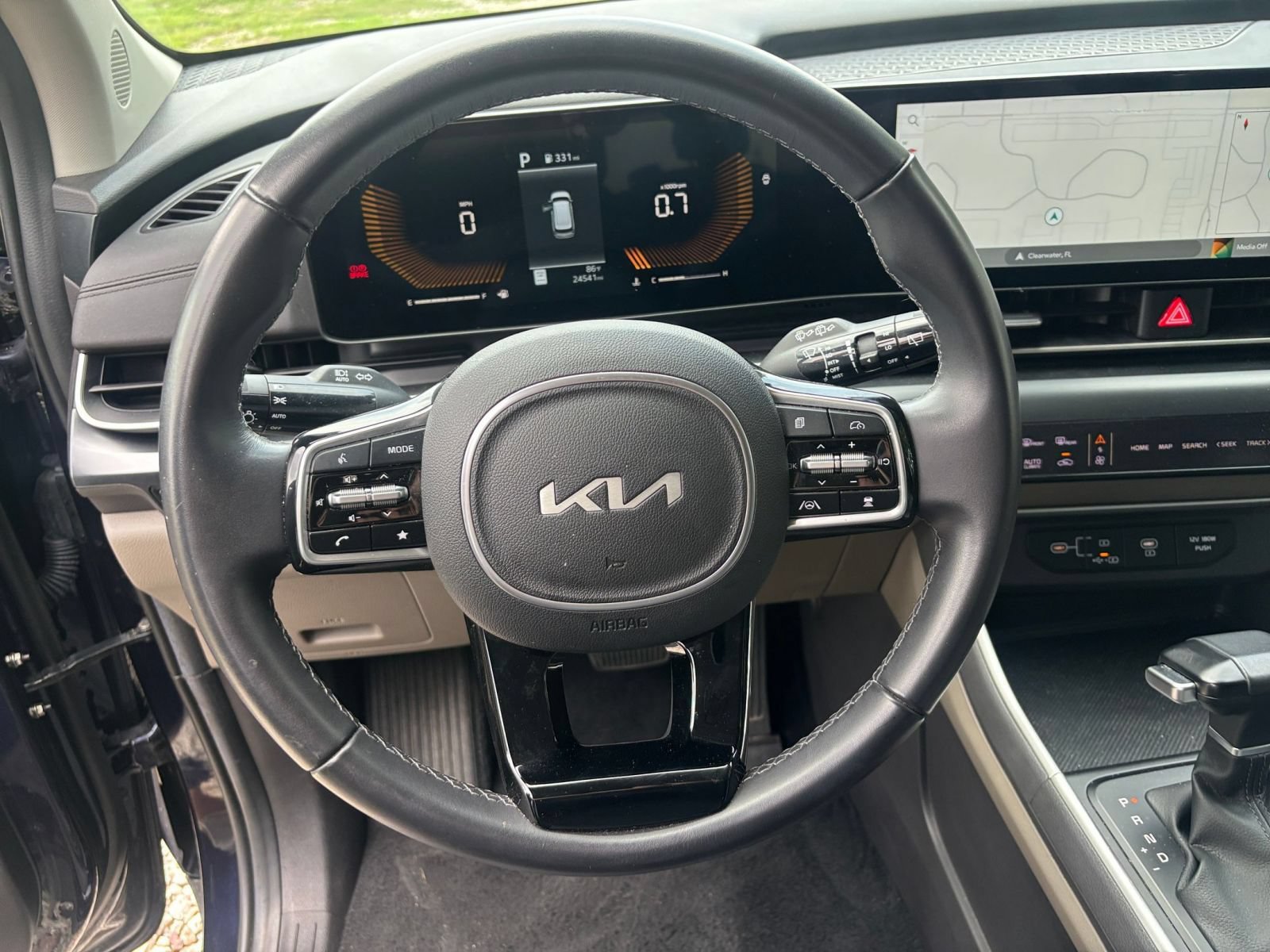 Used 2026 Kia Carnival FWD image 29