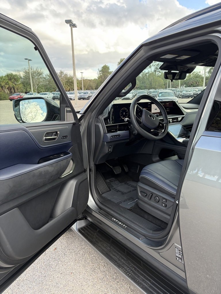 Used 2026 INFINITI QX80 4WD w/ Sport Exterior Package image 2