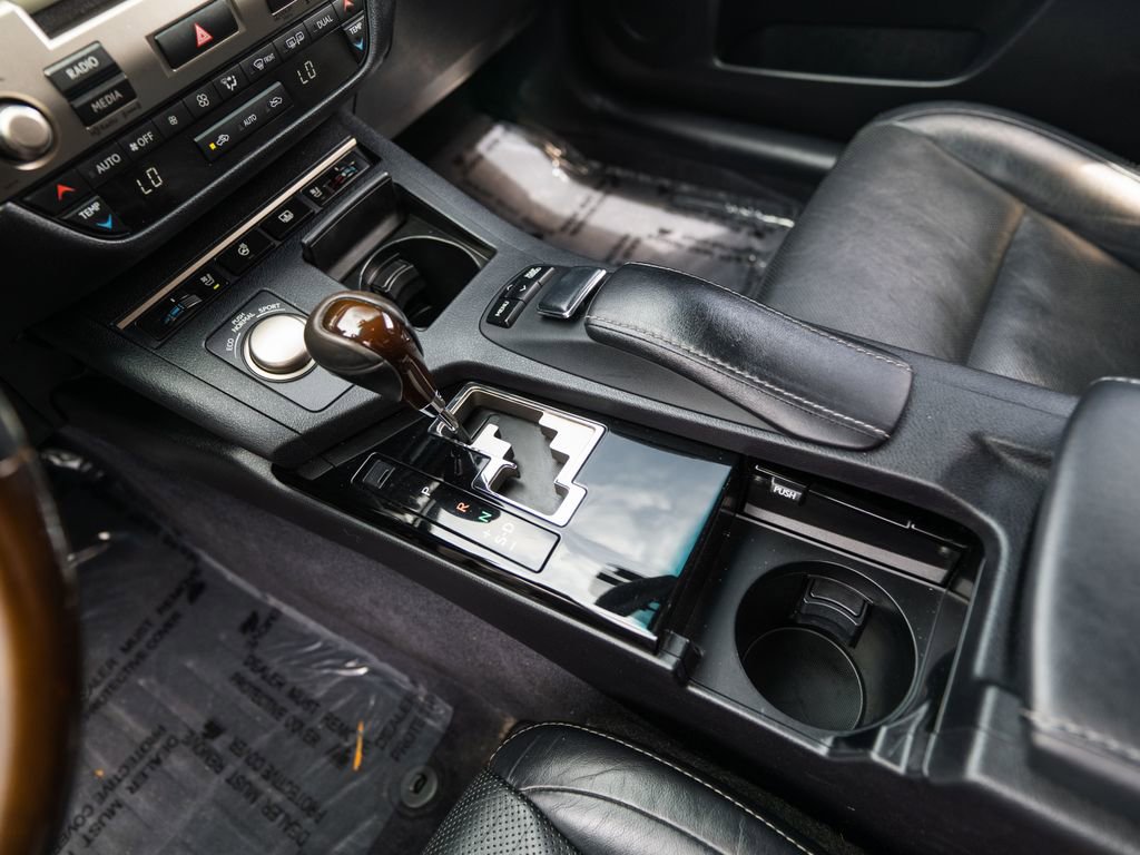 Used 2013 Lexus ES 350 w/ Luxury Pkg image 26