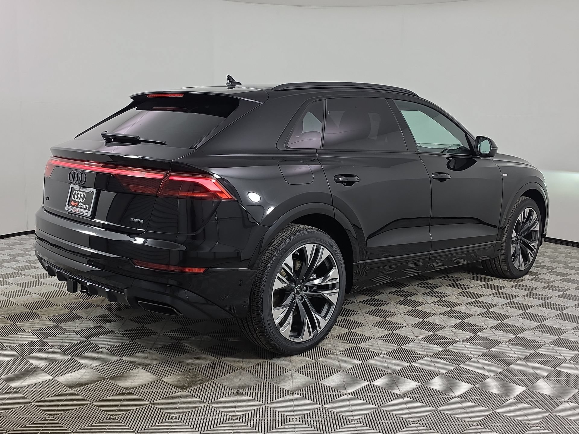 New 2026 Audi Q8 Premium Plus AWD/4WD image 7