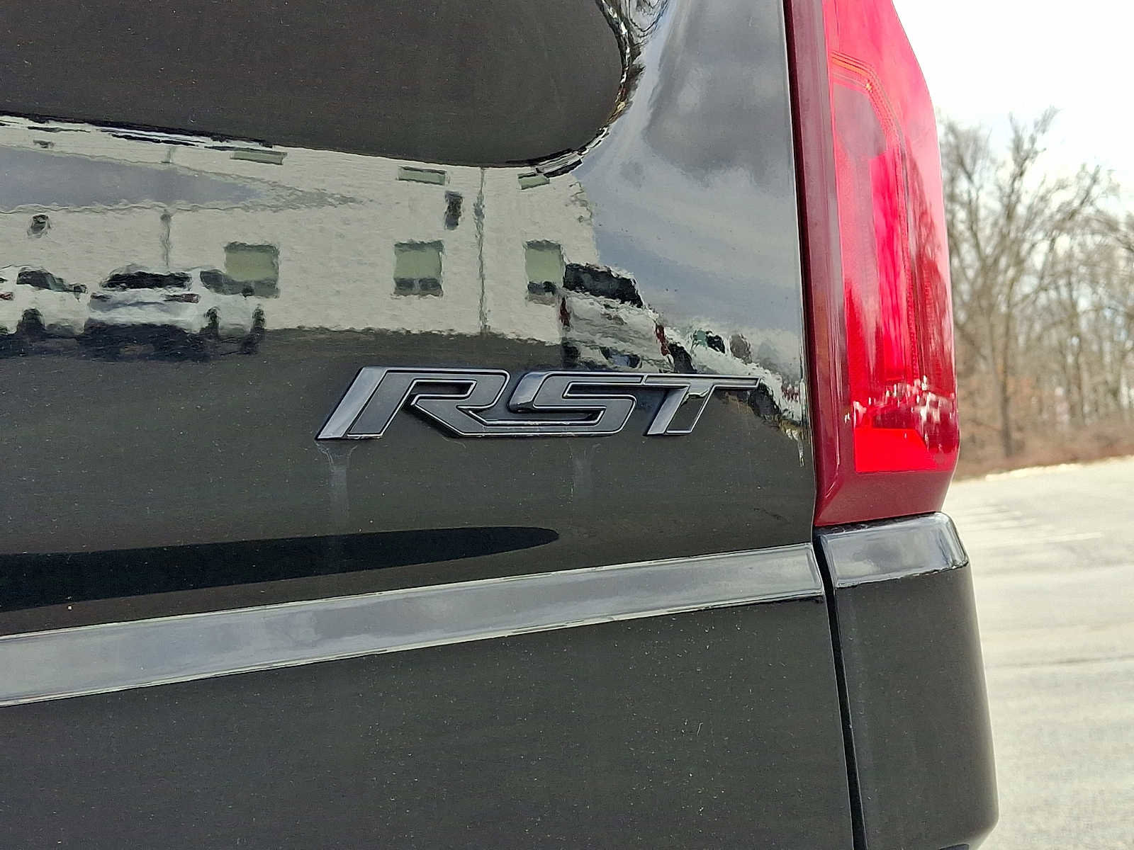 Certified 2022 Chevrolet Silverado 1500 RST w/ Redline Edition image 31