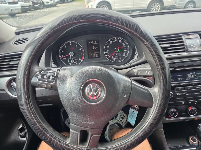 Used 2014 Volkswagen Passat 1.8T S FWD image 15