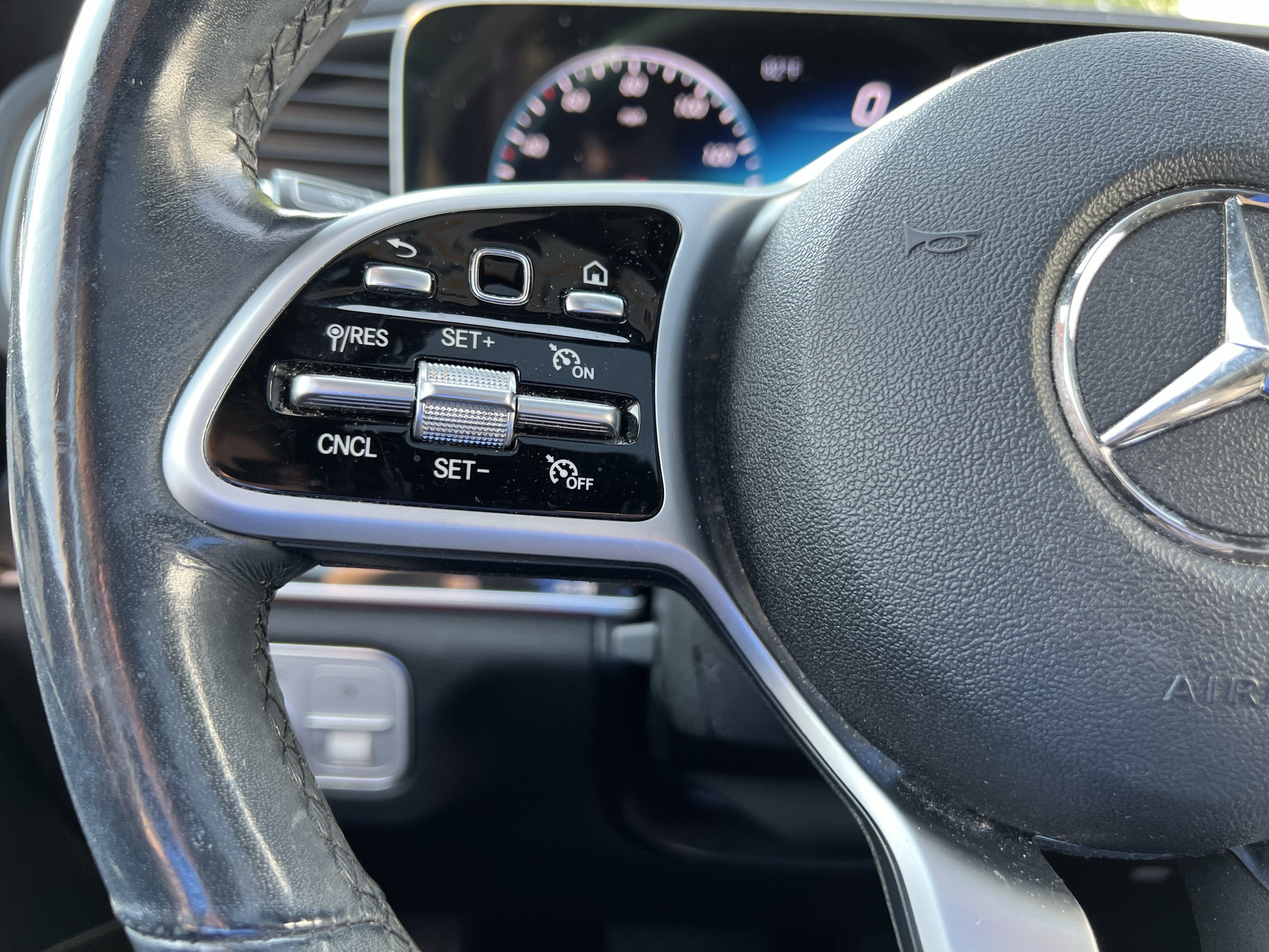 Used 2020 Mercedes-Benz GLE 350 4MATIC image 19