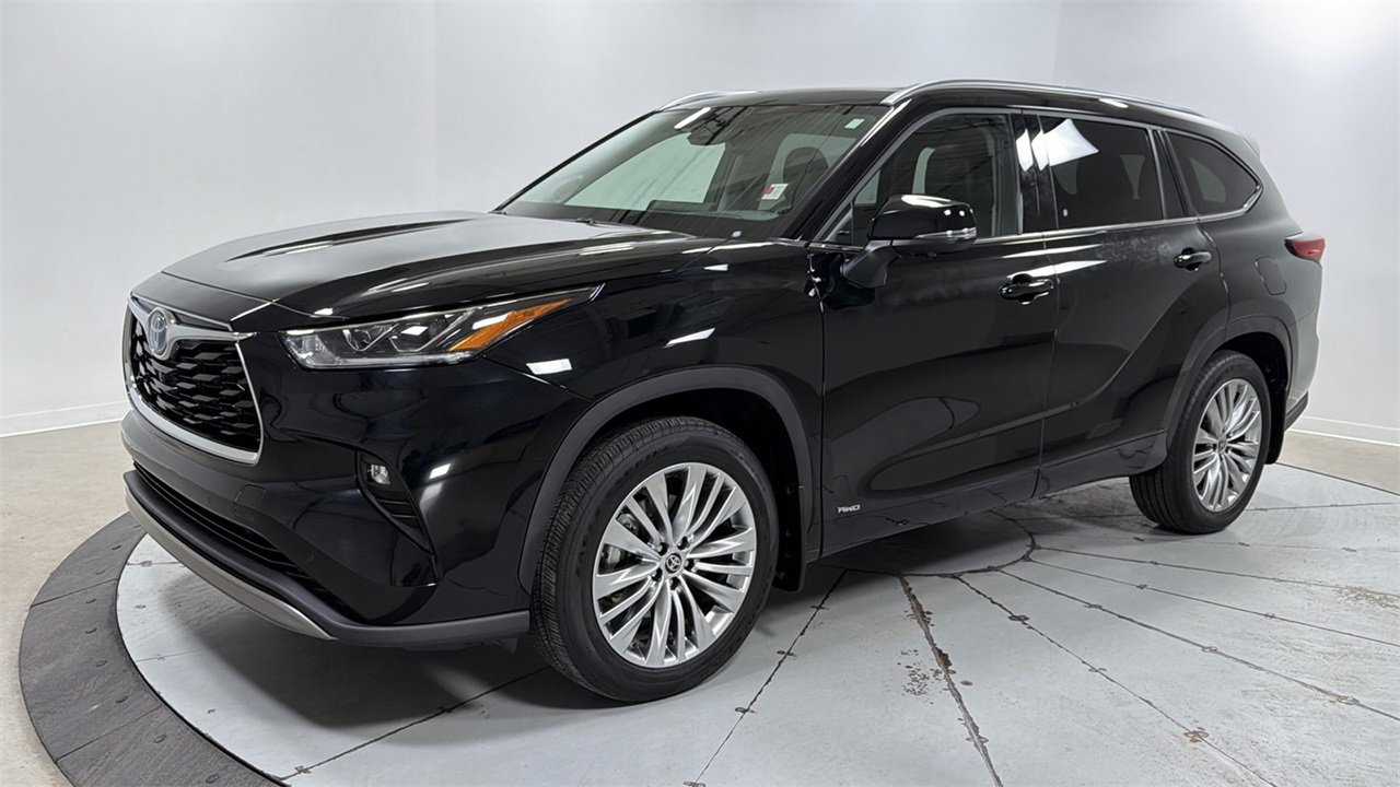 Used 2023 Toyota Highlander Platinum