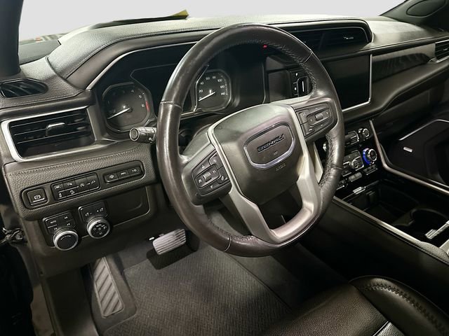 Used 2021 GMC Yukon Denali w/ Denali Premium Package image 10
