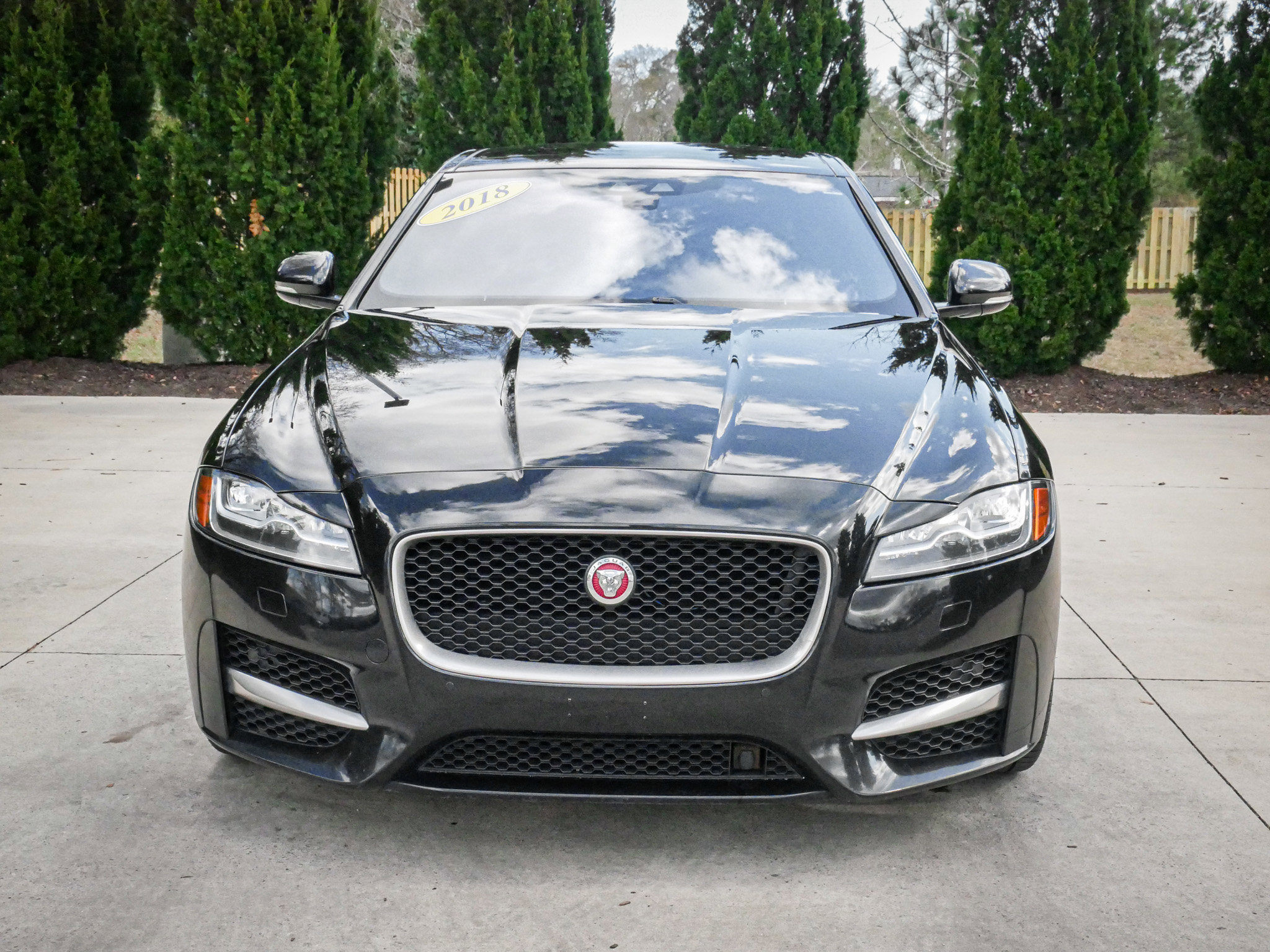 Used 2018 Jaguar XF R-Sport AWD/4WD image 3
