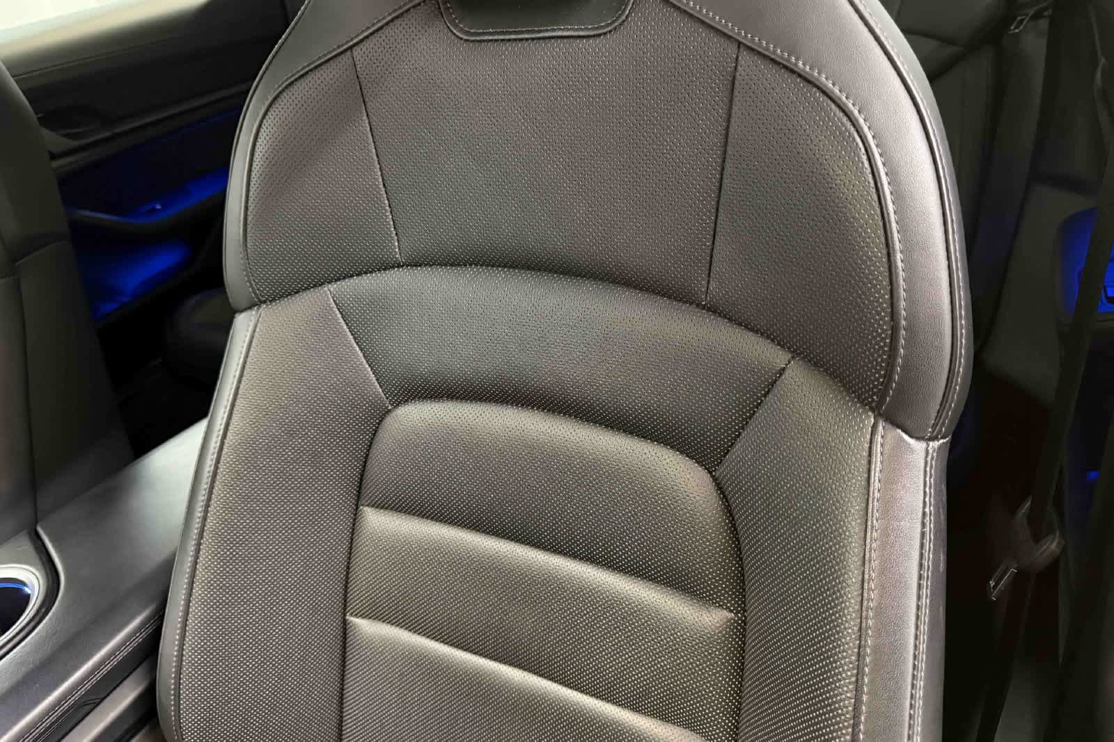 Certified 2025 Porsche Taycan 4S AWD/4WD image 29