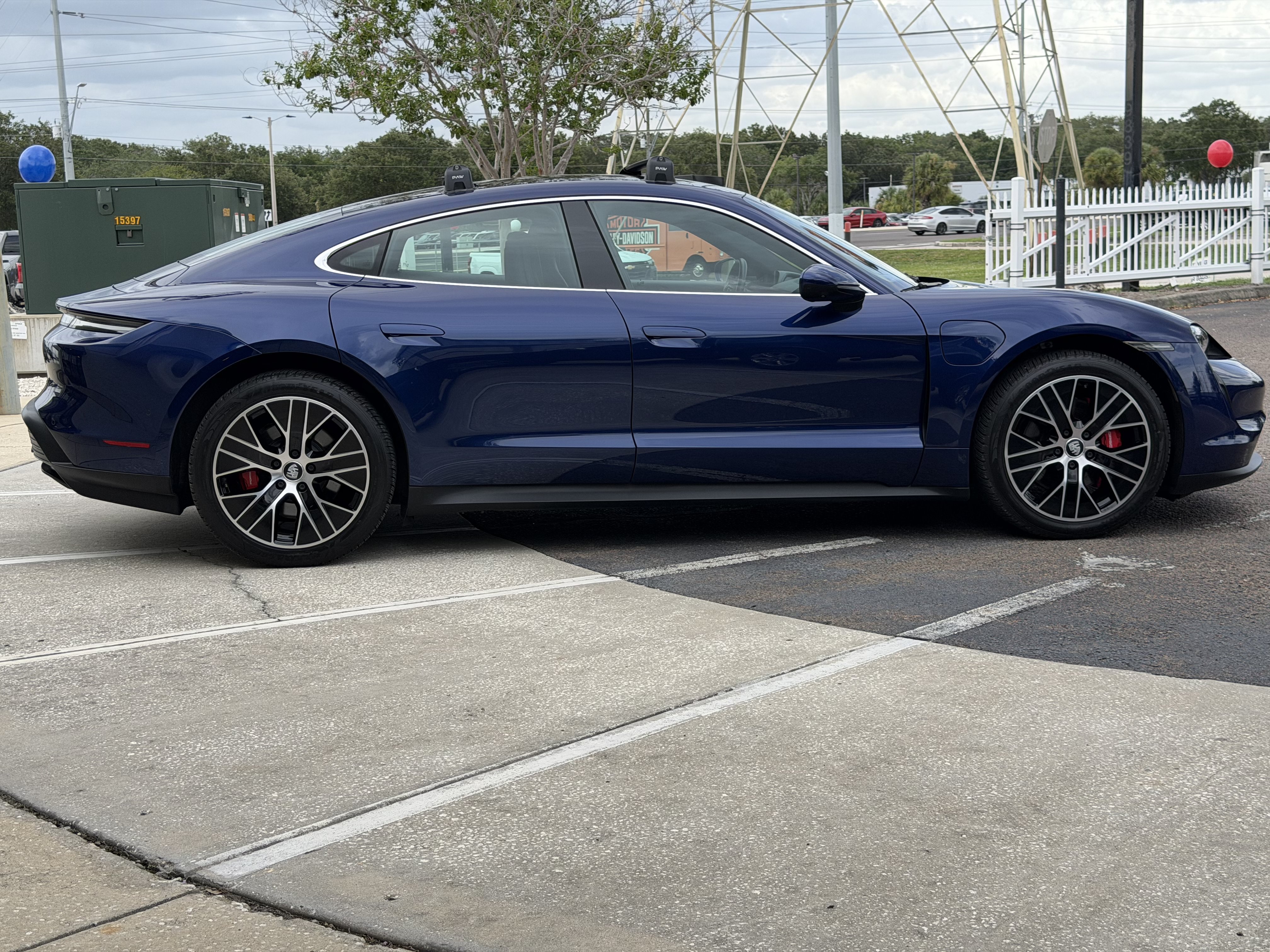 Used 2020 Porsche Taycan 4S AWD/4WD image 7