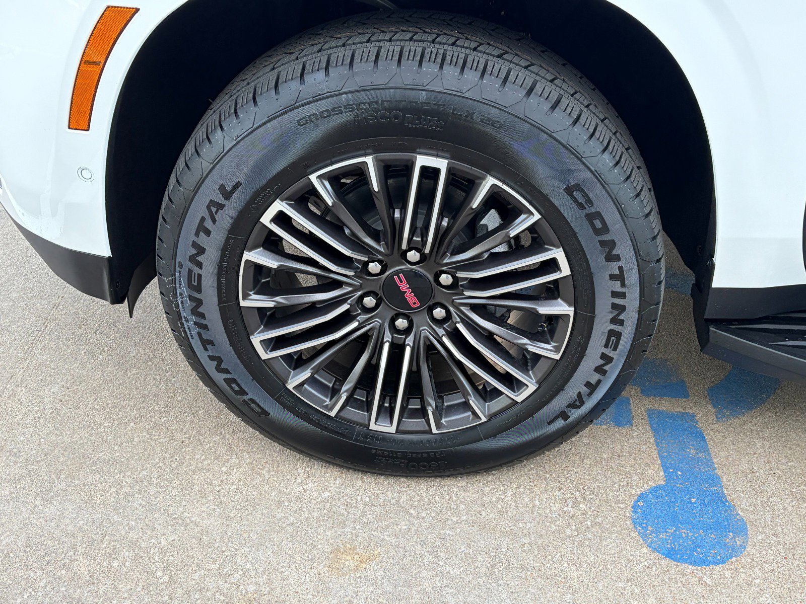 New 2026 GMC Yukon Elevation w/ Elevation Premium Package image 4