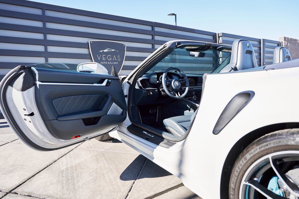 Used 2021 Porsche 911 Turbo S image 26