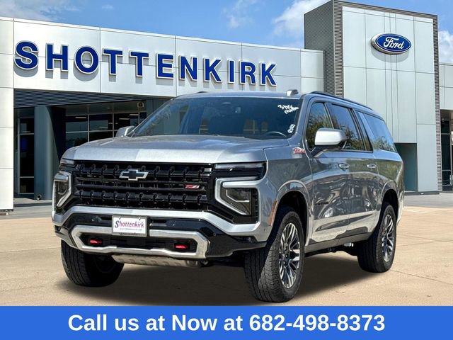 Used 2025 Chevrolet Suburban Z71 image 3